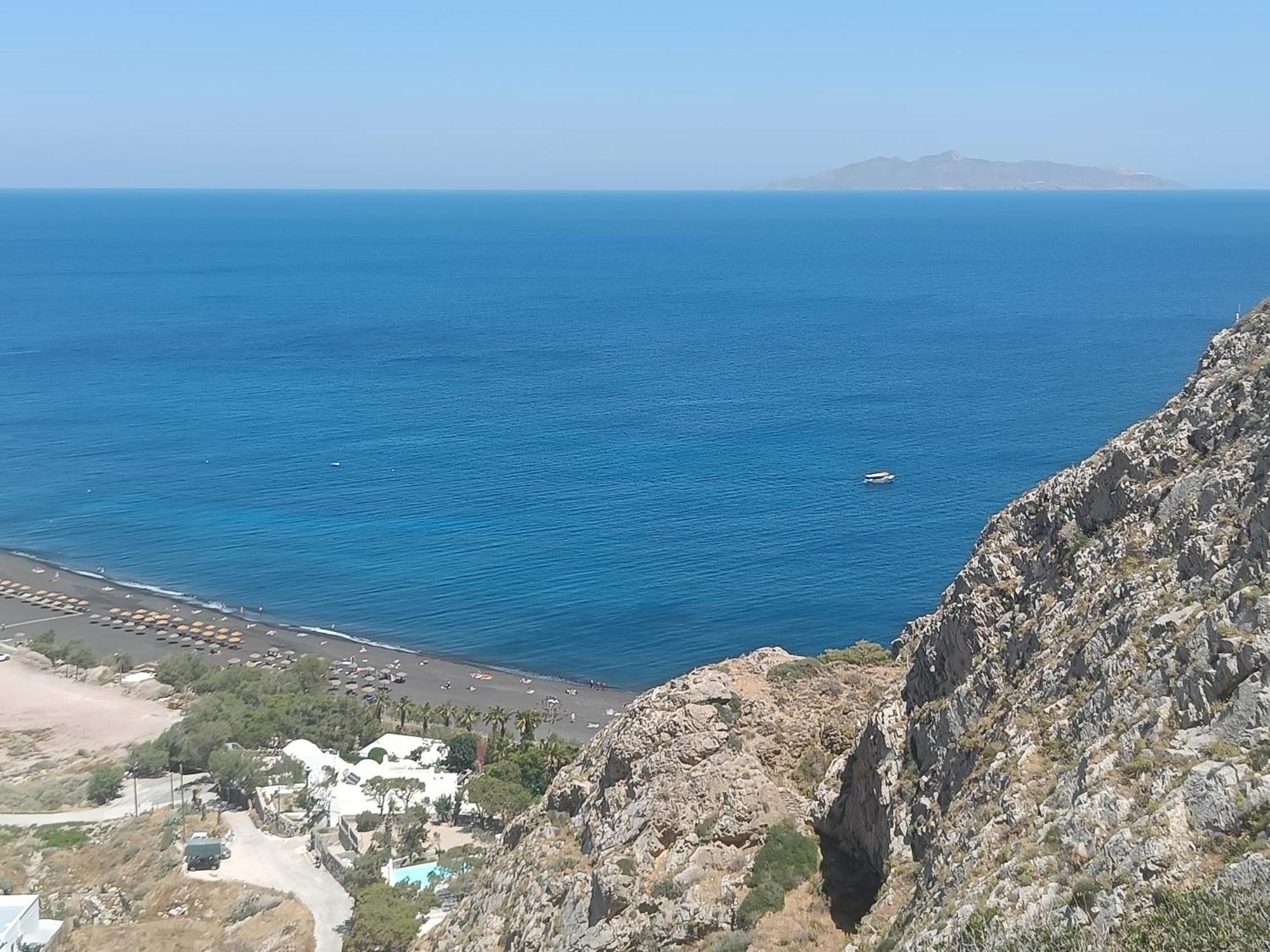 Ancient Thera Apartments Камарі Екстер'єр фото